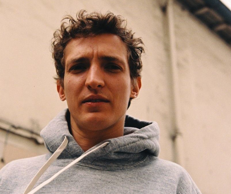 Aliocha Schneider lance son troisième album