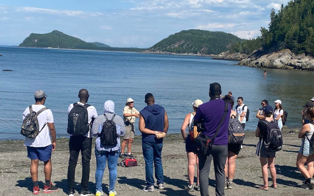 De nouveaux arrivants découvrent le parc national du Bic