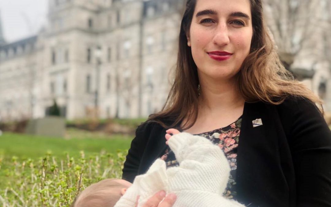 Émilise Lessard-Therrien rassemble l’Assemblée nationale derrière les sages-femmes