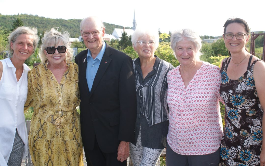 Lise Watier rend visite à son ami Richard Ouellet au Parc Croc-nature