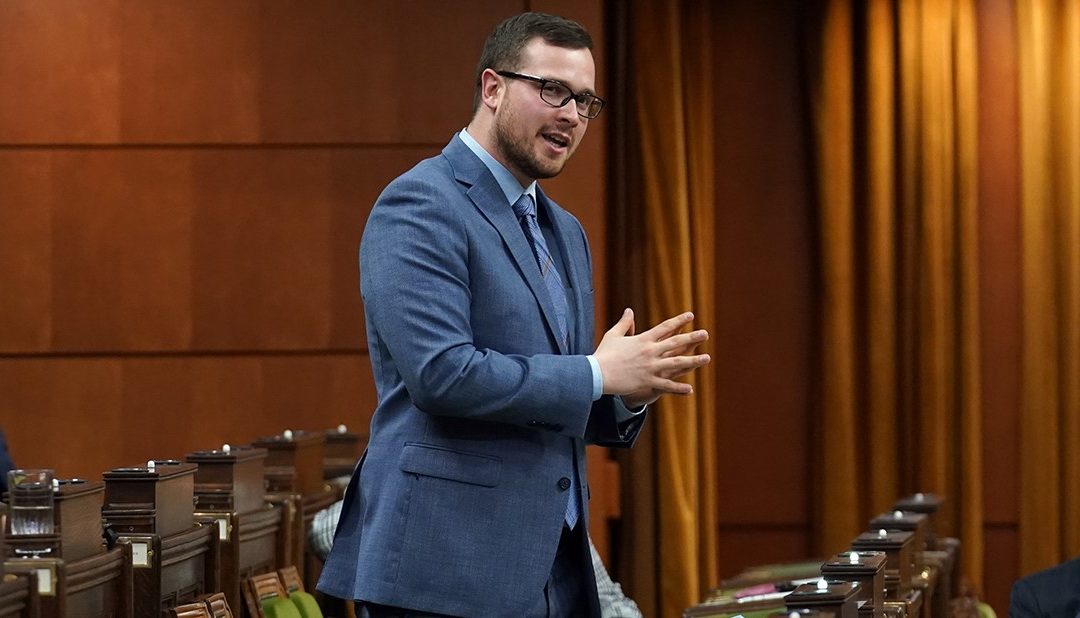 Maxime Blanchette-Joncas se réjouit que la Chambre exige que les libéraux mettent fin aux paradis fiscaux