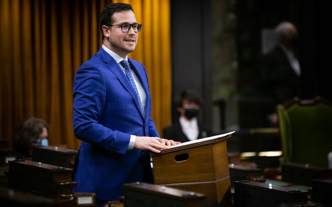 Hausse de la pension de vieillesse pour tous les aînés ?