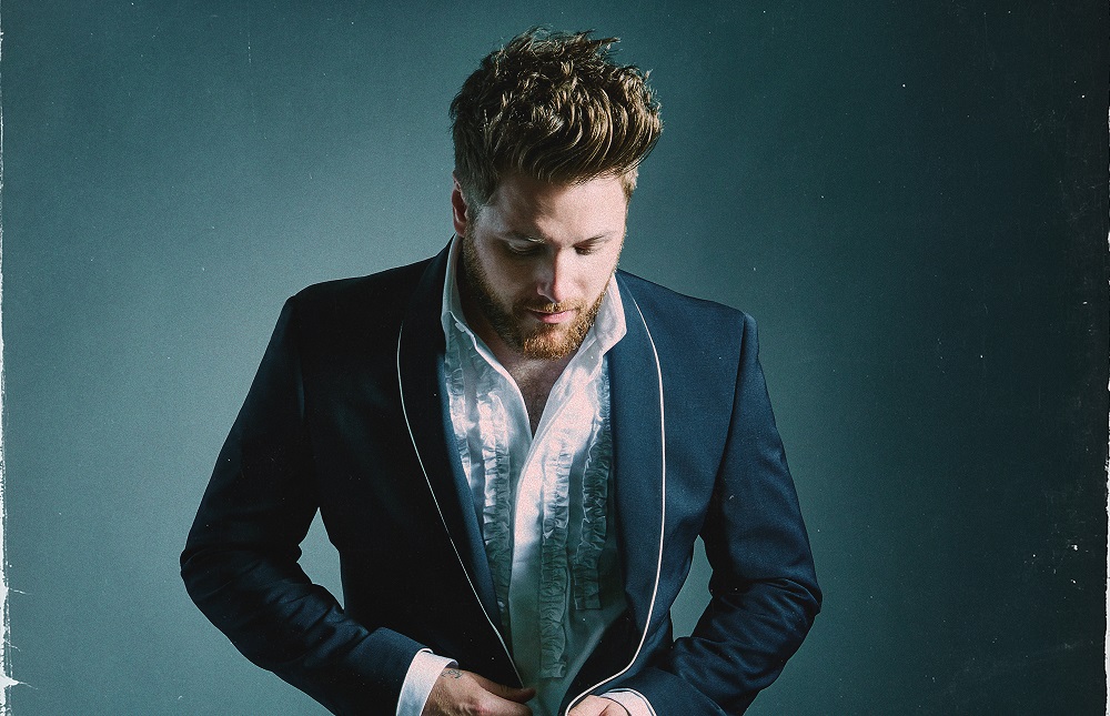 Matt Lang vient présenter son country nouveau genre