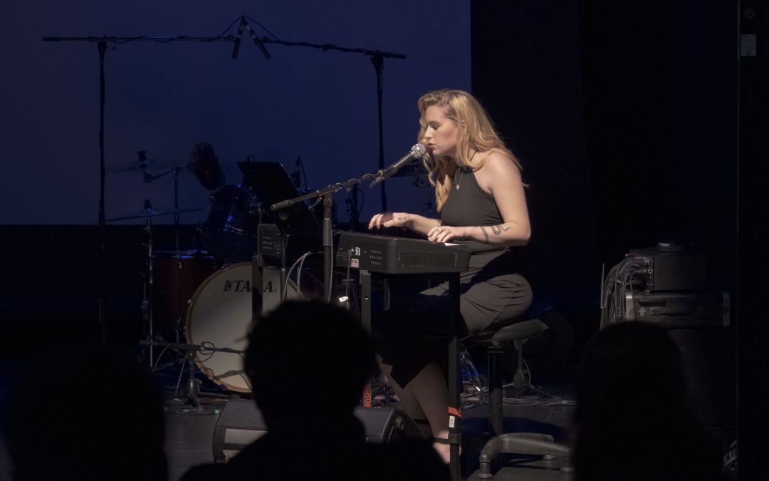 Méredith Rousseau, de Trois-Pistoles, remporte la Finale locale de Cégeps en spectacle