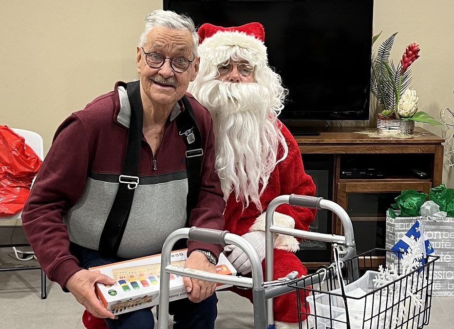 Des cadeaux de Noël pour des personnes aînées