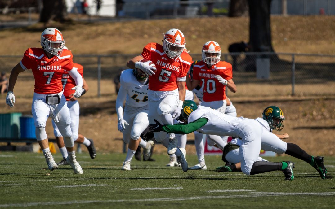 Les Pionniers écrasés par les Condors au football collégial