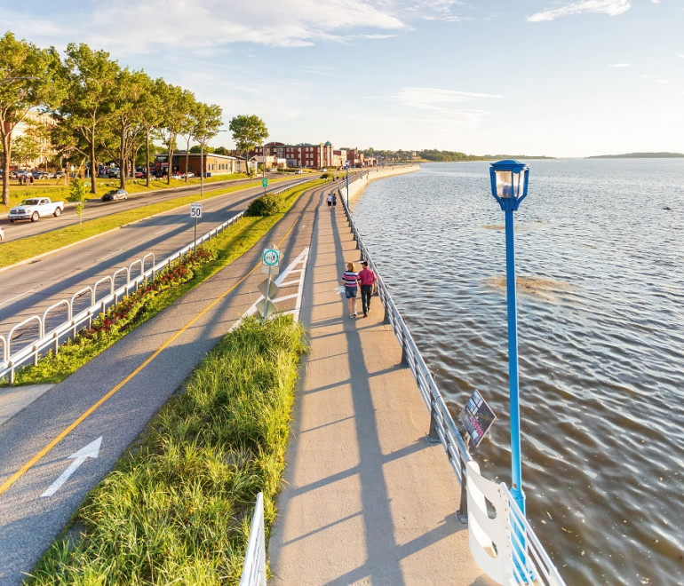 La piste cyclable porte le nom de Charles Albert