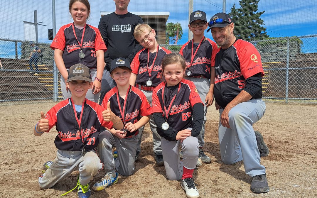 La relève du baseball s’amuse