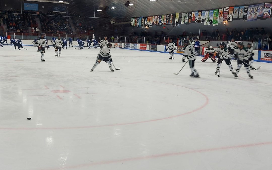 Hockey senior : Trois-Pistoles s’impose en Haute-Gaspésie