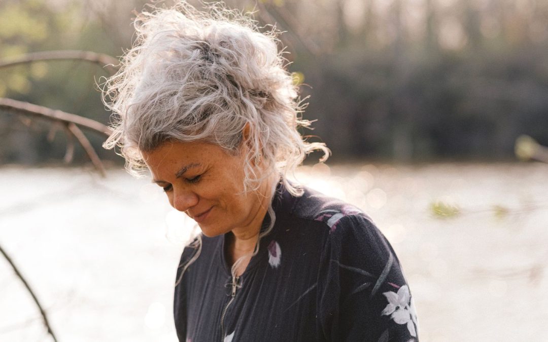 Monica Freire dévoile l&rsquo;extrait Simbó