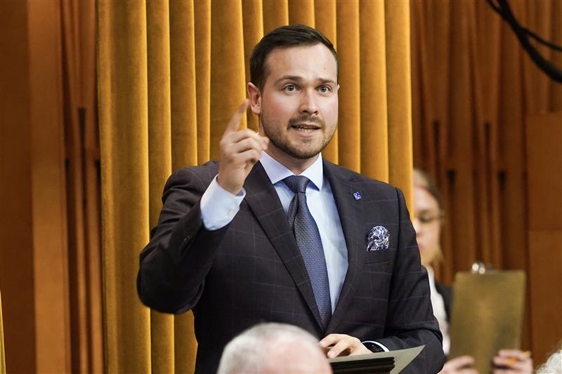 Maxime Blanchette-Joncas dénonce le budget fédéral