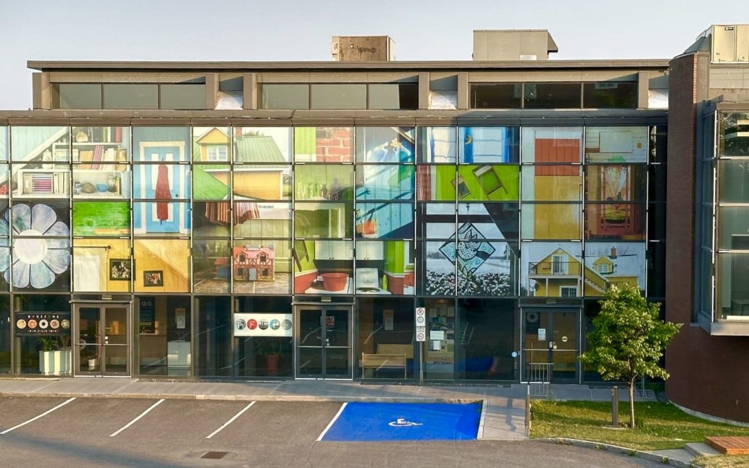 Une nouvelle exposition dans la vitrine géante du Complexe culturel Joseph-Rouleau