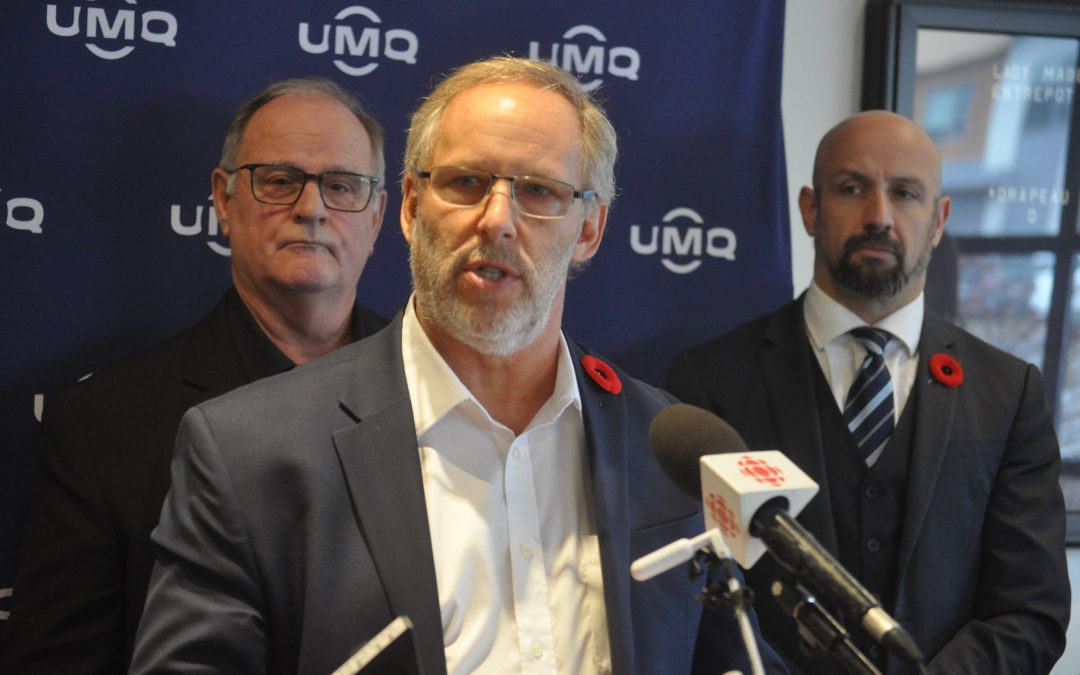 Taxe sur l’essence : l’UMQ soutient les élus de la région