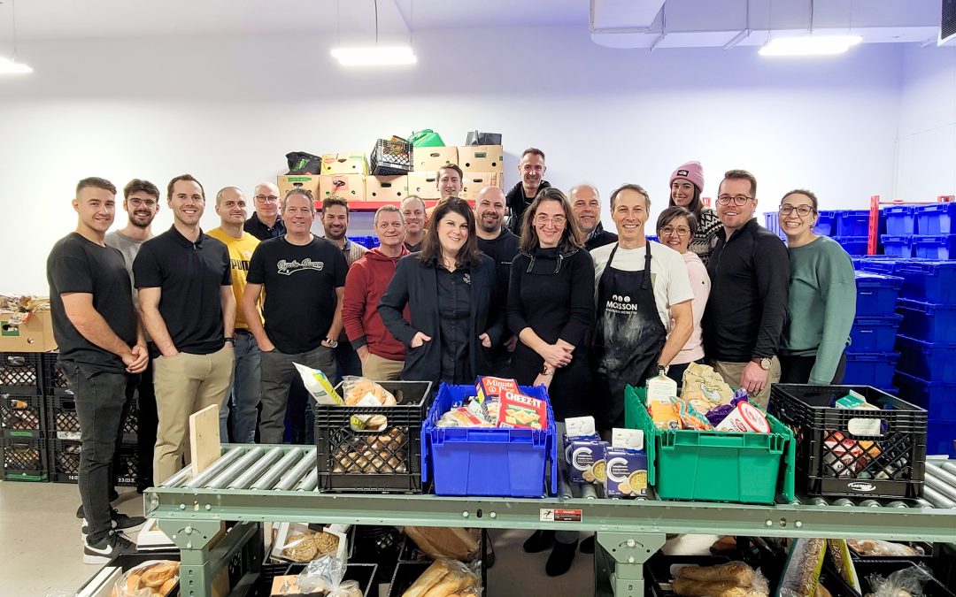 Une chaîne de solidarité pour des Fêtes lumineuses