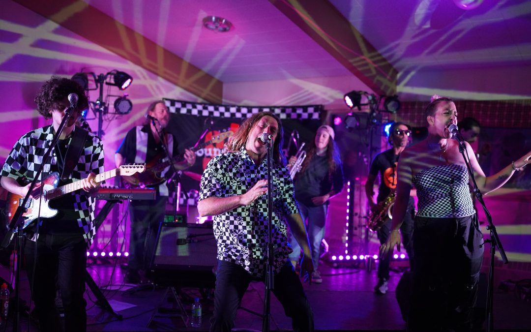 Du reggae et du punk au Festival Le Riverain