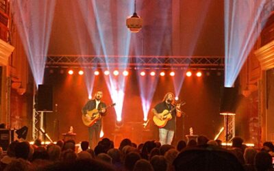 Un premier spectacle sans fausse note au Cabaret La La Riveraine