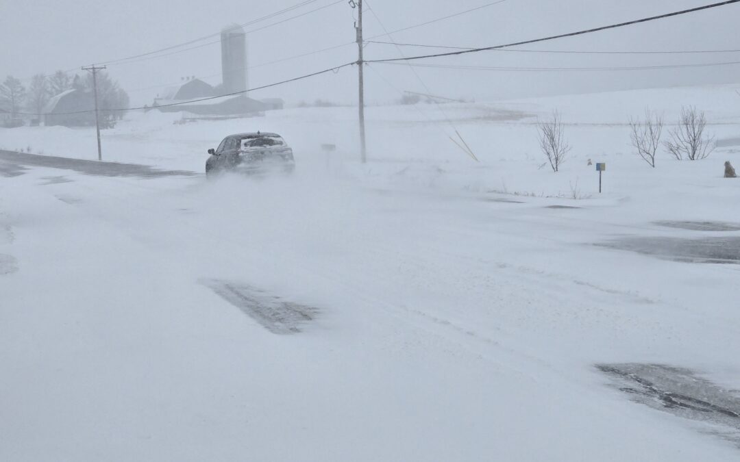 Environnement Canada maintient son avertissement de tempête hivernale