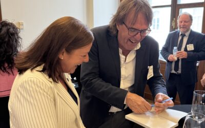 Amélie Dionne rend hommage à Victor-Lévy Beaulieu à l’Assemblée nationale
