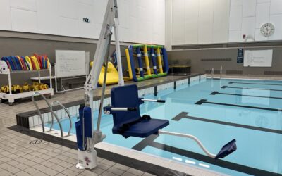 Nouveau lève-personne électrique à la piscine du campus de Gaspé