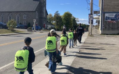 Plus de 400 élèves davantage visibles sur le chemin de l’école